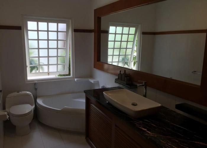 Yogyakarta Tropicana Villa