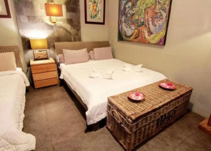 Astuti Gallery Homestay