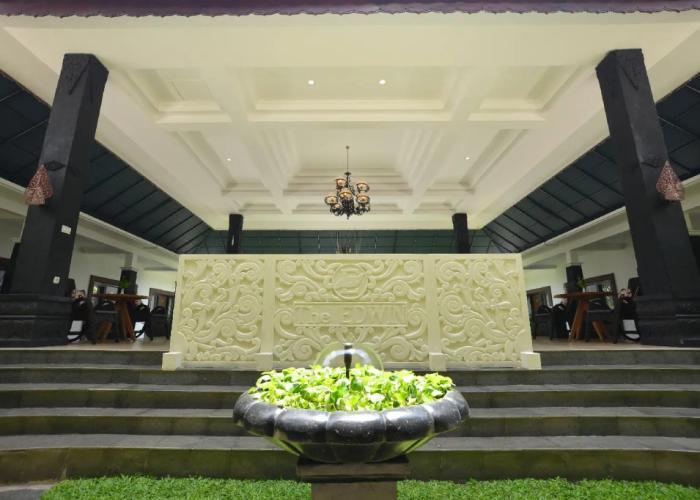 OYO 611 The Edwin Syariah