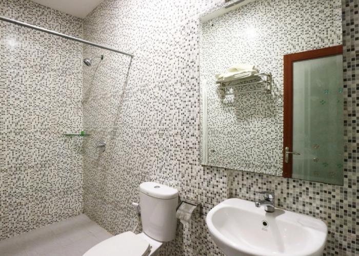Blitz Hotel Batam Near Sultan Mahmud Ri'ayat Shah Mosque