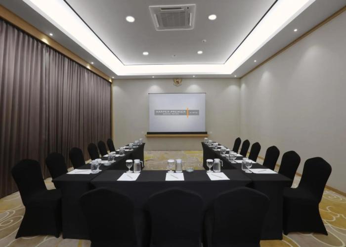 Harper Premier Nagoya Batam