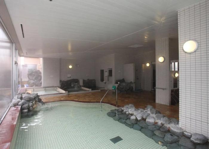 Yuyado Kuttari Onsen Lake Inn