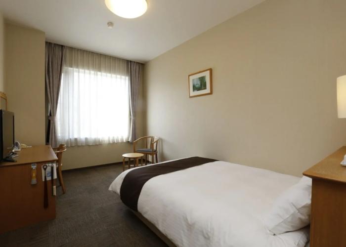 Yuyado Kuttari Onsen Lake Inn