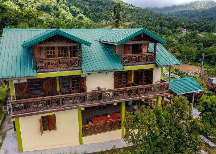 Roxy's Mountain Lodge