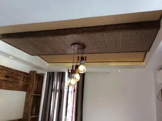 Gongshan Ancient Road Qingyuan Theme Hotel