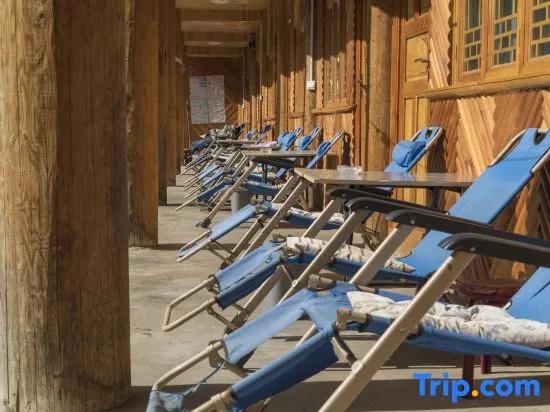 Yubeng Holiday Inn