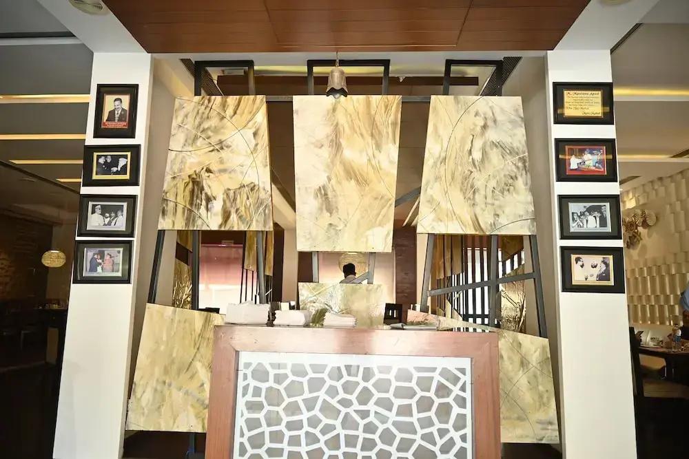 фото Hotel Regency Square