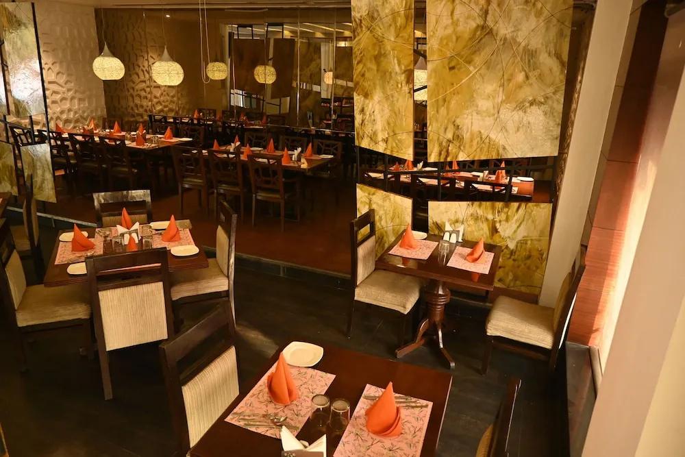 фото Hotel Regency Square