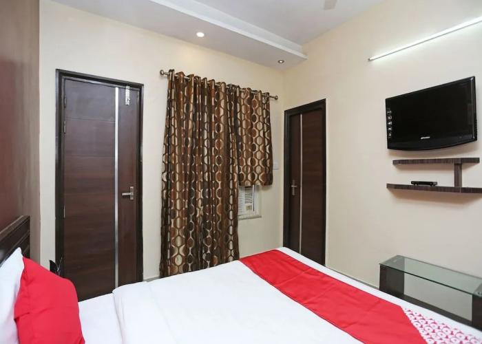 Hotel Regency Square