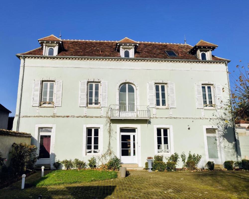 Villa Clément Sens Appart'hôtel