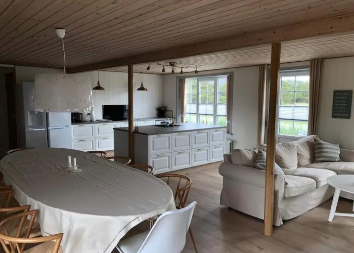 6 Person Holiday Home in Blavand