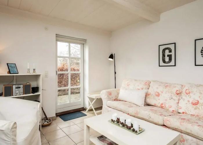 6 Person Holiday Home in Humble-by Traum