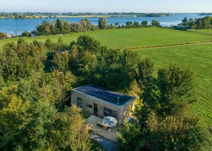 Waterlodge Goudule in Nes