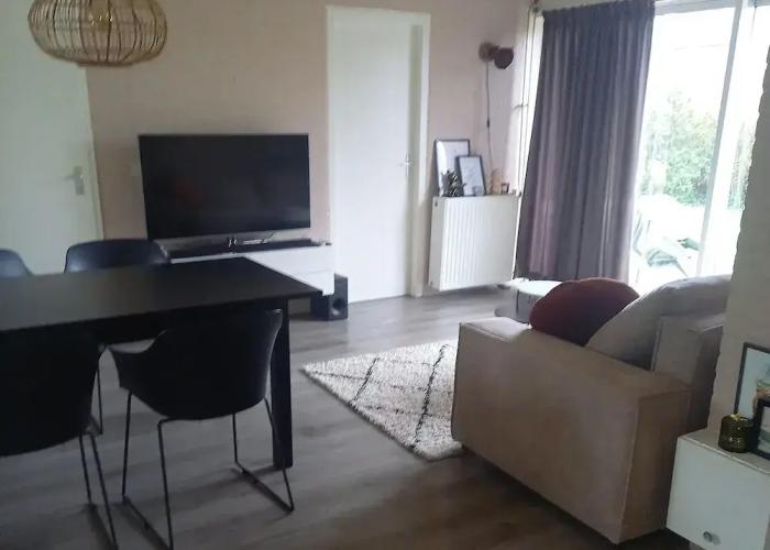 Holiday Home With Garden Near Watersports