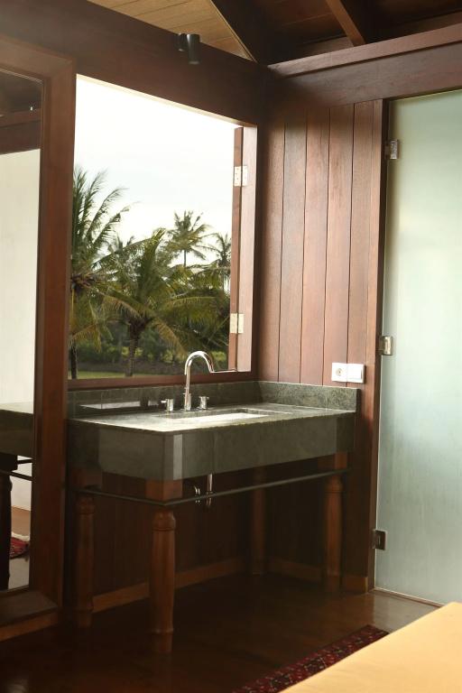 фото Jeeva Saba Bali