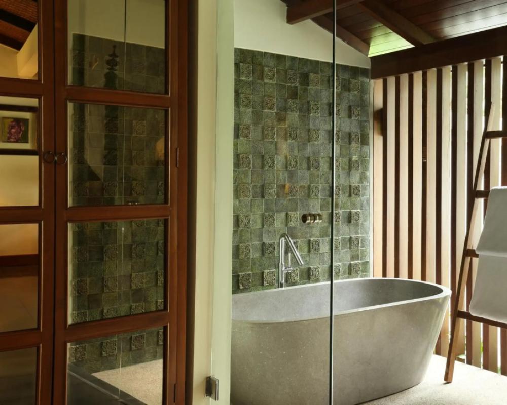 фото Jeeva Saba Bali