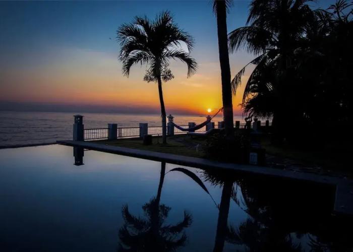 3 BR luxury beachfront with private pool