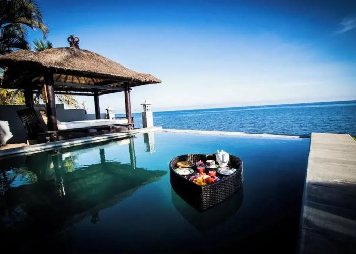 3 BR luxury beachfront with private pool