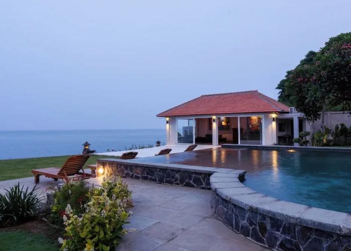 Seaside Oceana Suites by Mahaprana