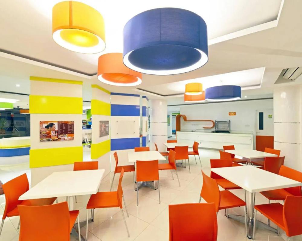 фото Singaraja Hotel