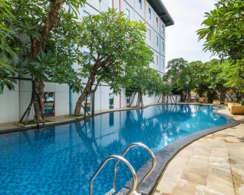 фото Singaraja Hotel