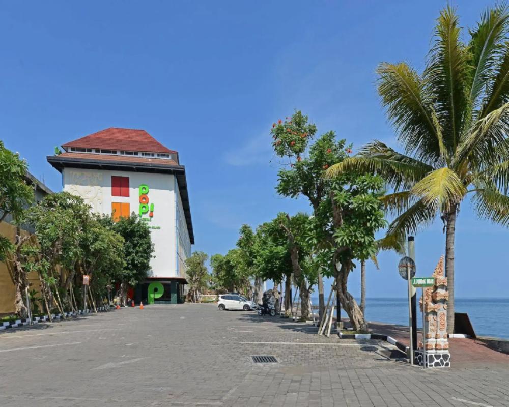 фото Singaraja Hotel