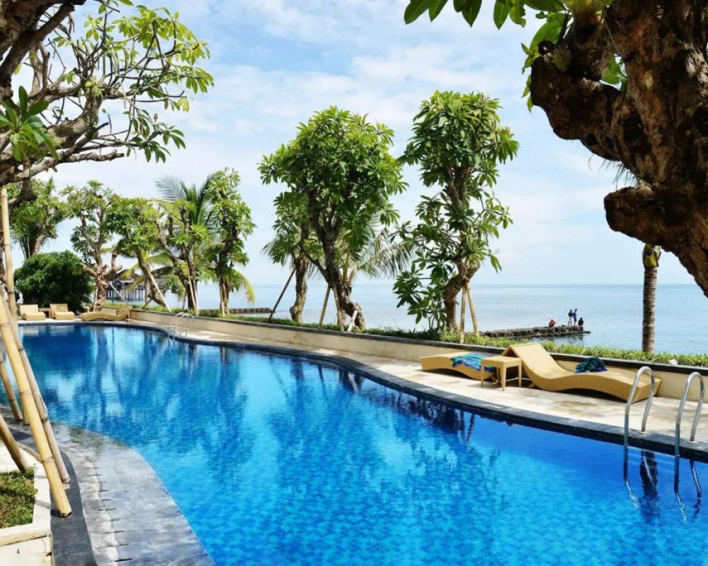 фото Singaraja Hotel