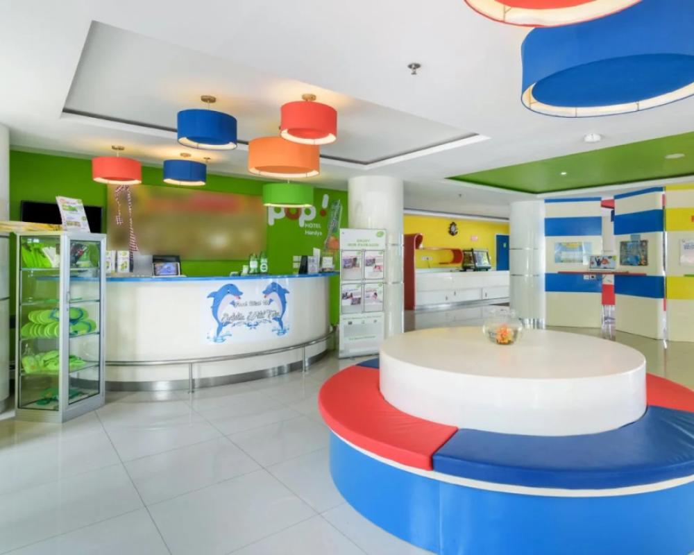 фото Singaraja Hotel