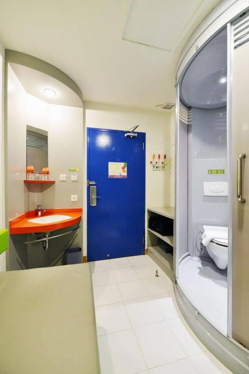 фото Singaraja Hotel