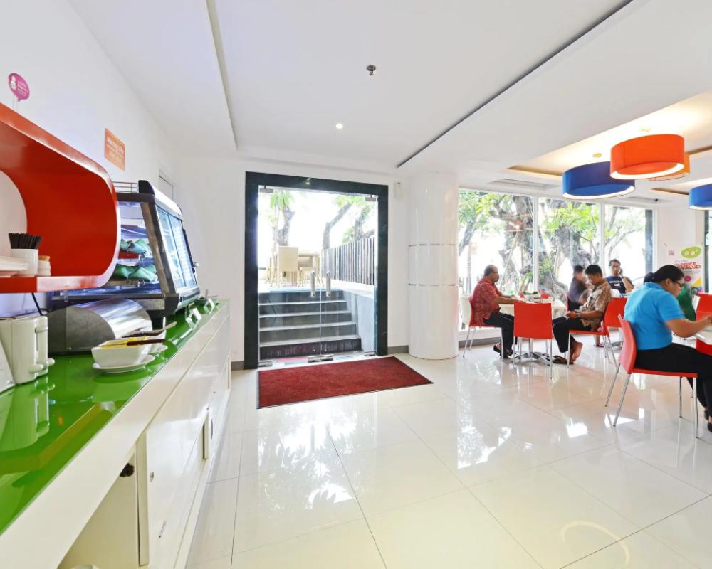 фото Singaraja Hotel