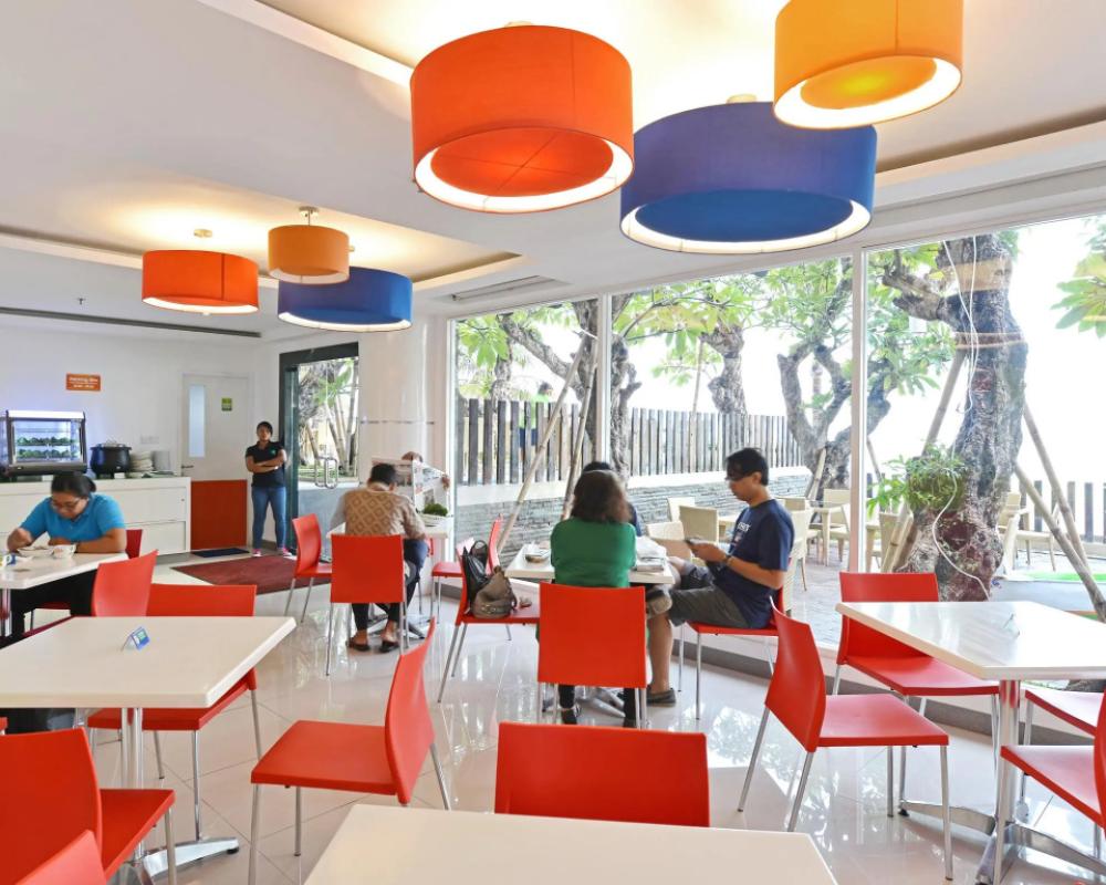 фото Singaraja Hotel