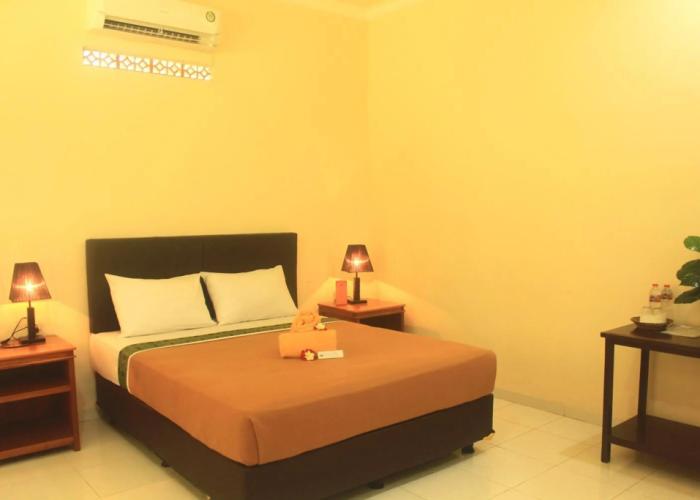 Lovina Beach Hotel