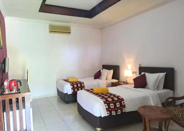 Lovina Beach Hotel