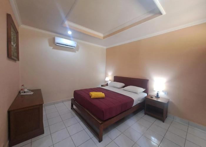 Lovina Beach Hotel