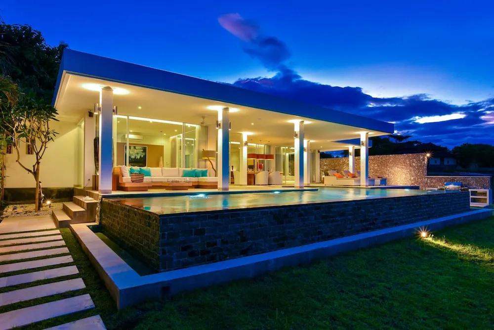 фото Deep Blue Villa