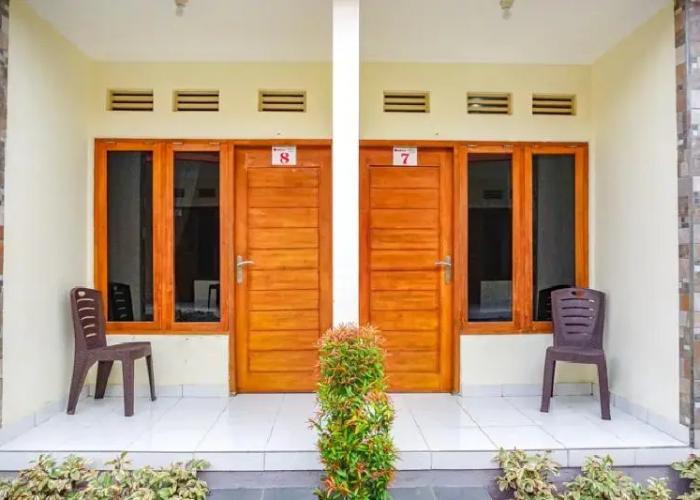 RedDoorz near Buleleng Harbour 2