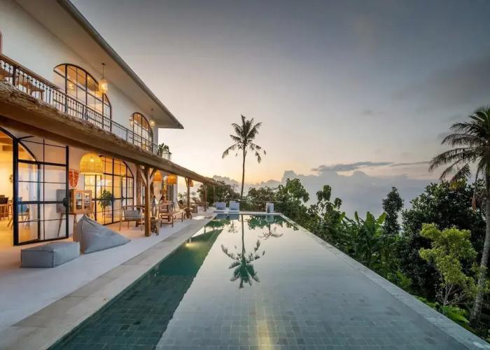 NEW ! Stunning 4BR Jungle View Villa in Lovina