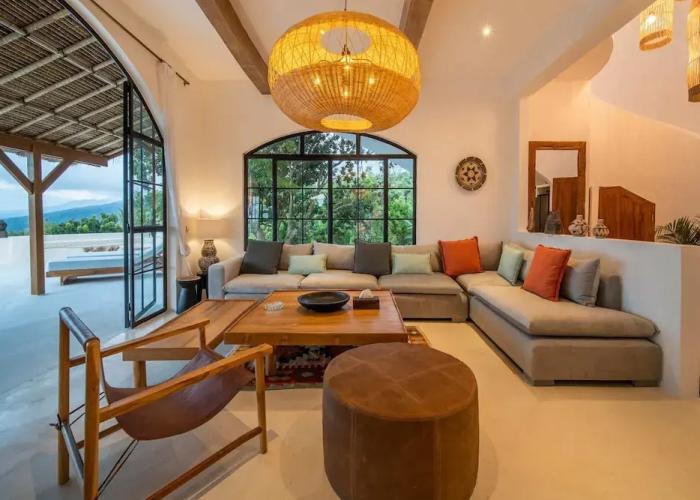 NEW ! Stunning 4BR Jungle View Villa in Lovina