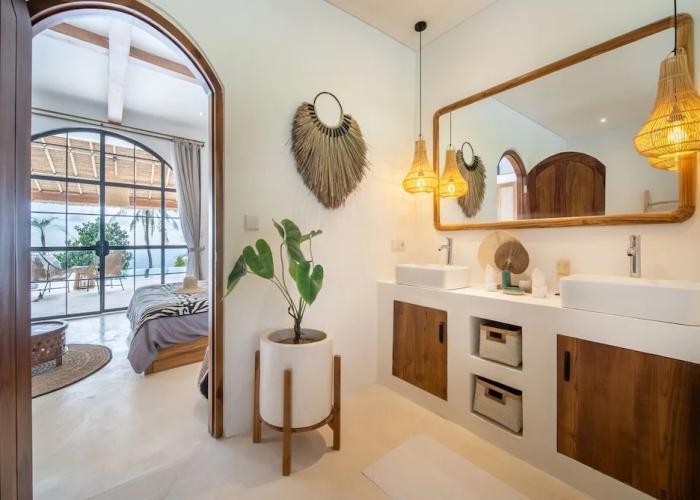 NEW ! Stunning 4BR Jungle View Villa in Lovina