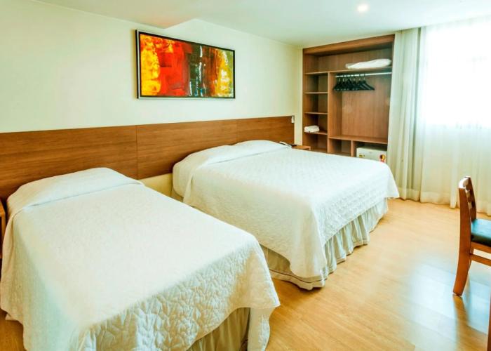 Vida Plaza Hotel