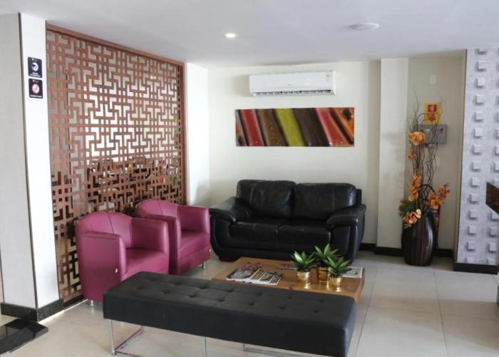 Vida Plaza Hotel