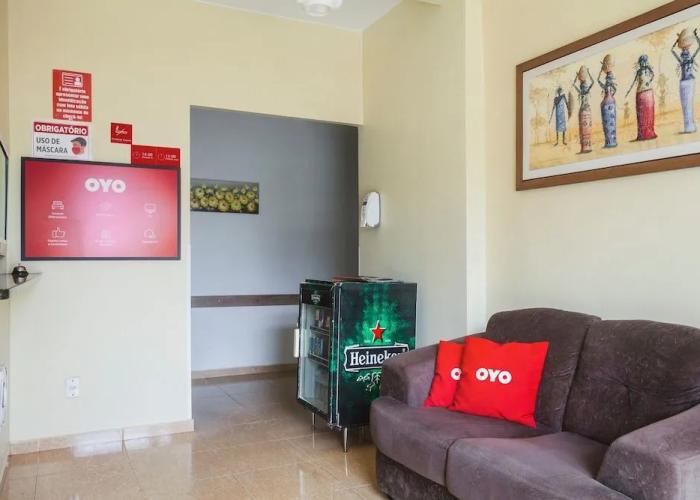 OYO Hotel Brisa Tropical - 20 minutos do Jardim Botânico de Brasília