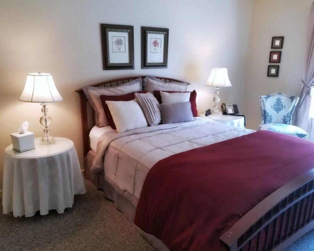 Camelot Restaurant & Inn