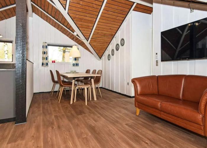 6 Person Holiday Home in Ansager