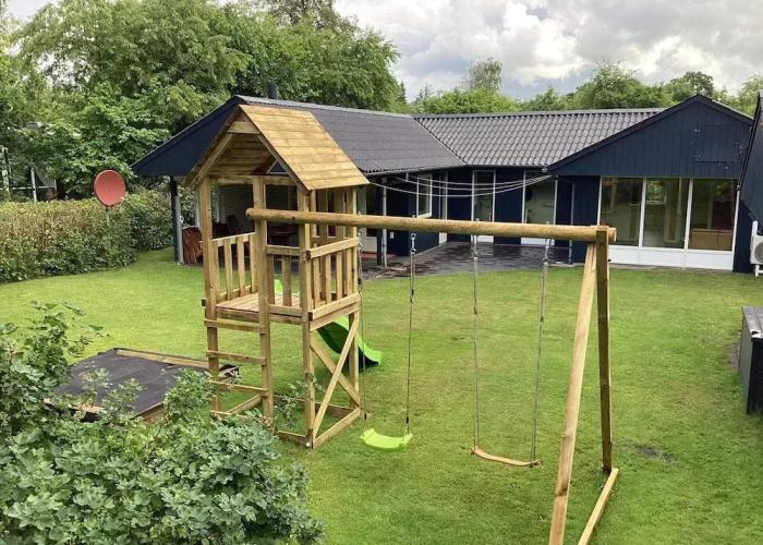 6 Person Holiday Home in Ansager