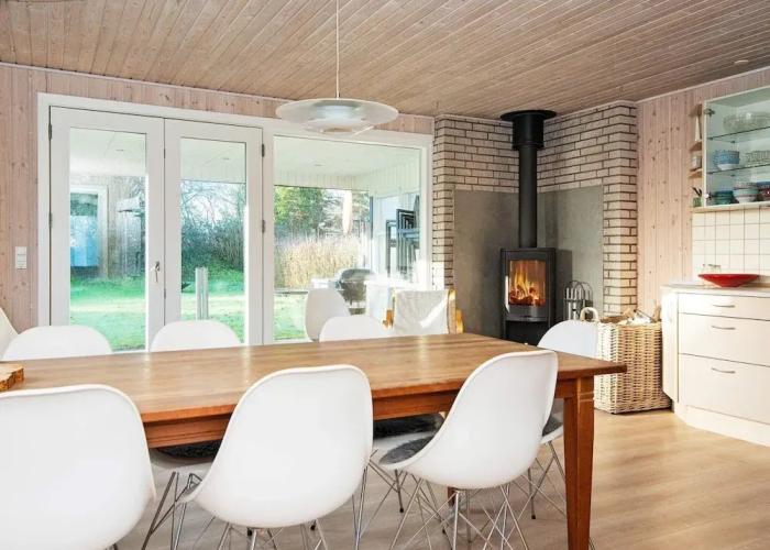 6 Person Holiday Home in Ansager