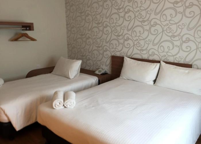 D Elegance Hotel