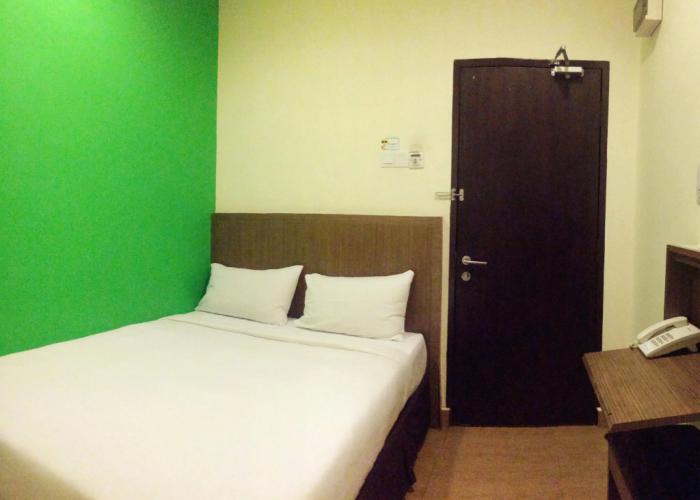 Super OYO 596 The Vintage Hotel