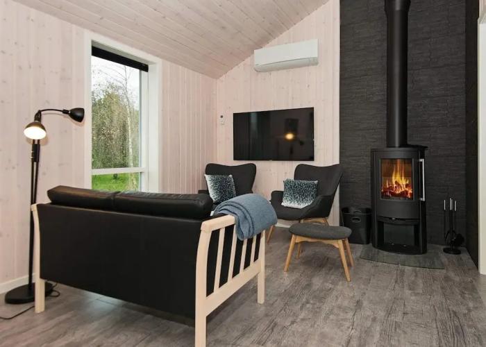 Modern Retreat by Skovmose-by Traum