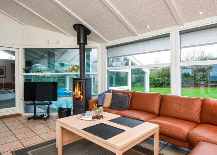 10 Person Holiday Home in Allingabro-by Traum